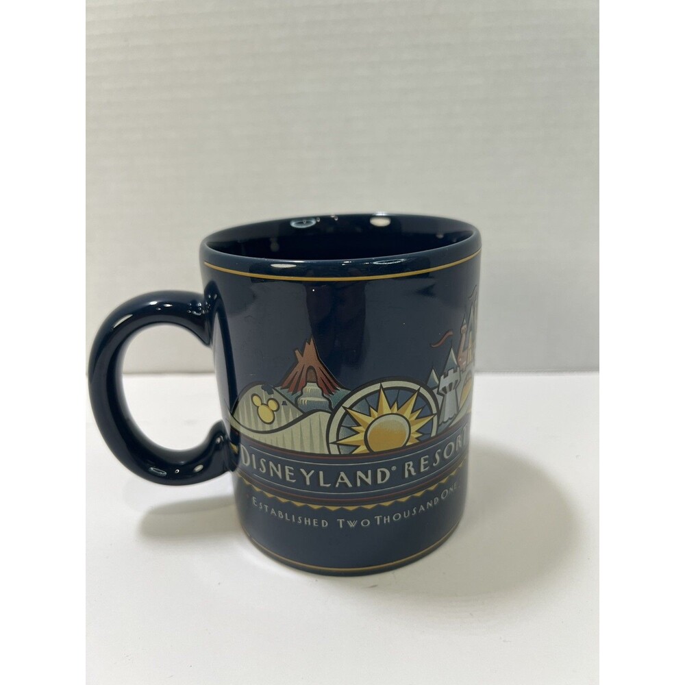 Vintage Disneyland Resort Established Collectors 2001 Souvenir Coffee Mug Cup